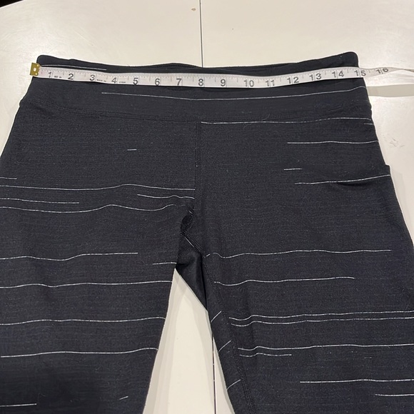 Fabletics leggings waist 15 inches - Picture 2 of 6
